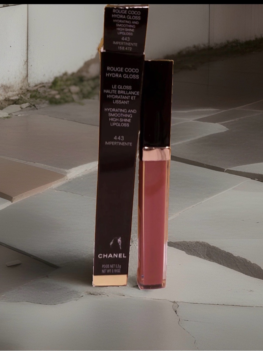 CHANEL Rouge Coco Hydra Gloss Lip Gloss - Impertinente 443 Pink